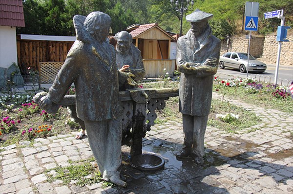 067-Памятник героям фильма Мимино, Дилижан